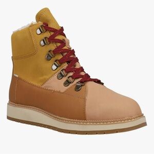 TOMS Mesa Boots size 5